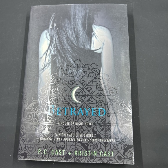House Of Night PC Cast & Kristin Cast Books 1-4 - Picture 4 of 9